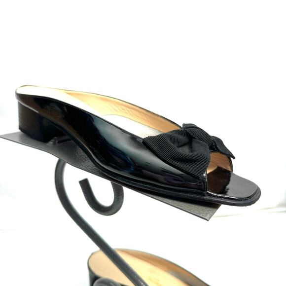 Ferragamo Black Patent Leather Bow Slides Size 8.5 AA - Picture 1 of 9